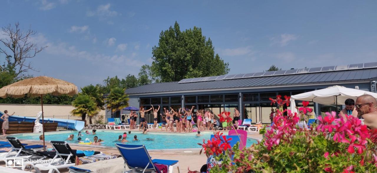 Camping La Haie Penee **** Saint-Quentin-en-Tourmont Exteriér fotografie