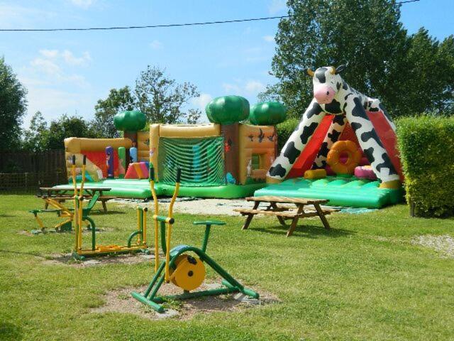 Camping La Haie Penee **** Saint-Quentin-en-Tourmont Exteriér fotografie